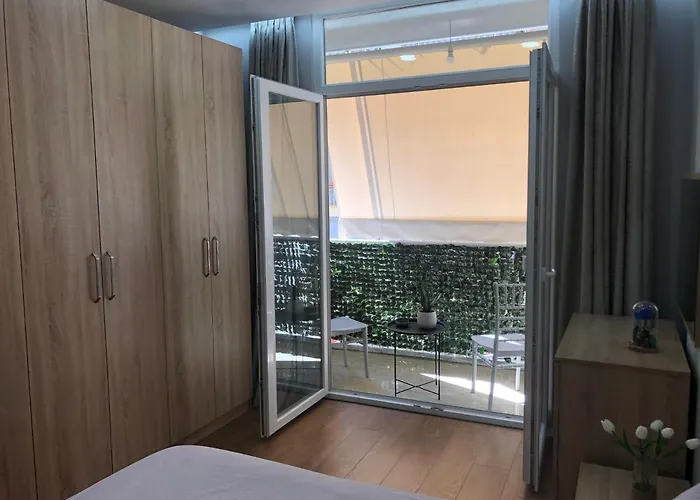 Franci\'S Apartment No2